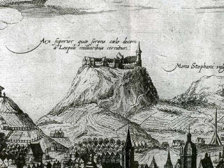 Високий замок: згадки про полководців, краєвид з Карпатами, ресторан